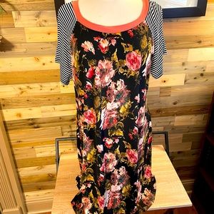 2 XL dress from Emerald